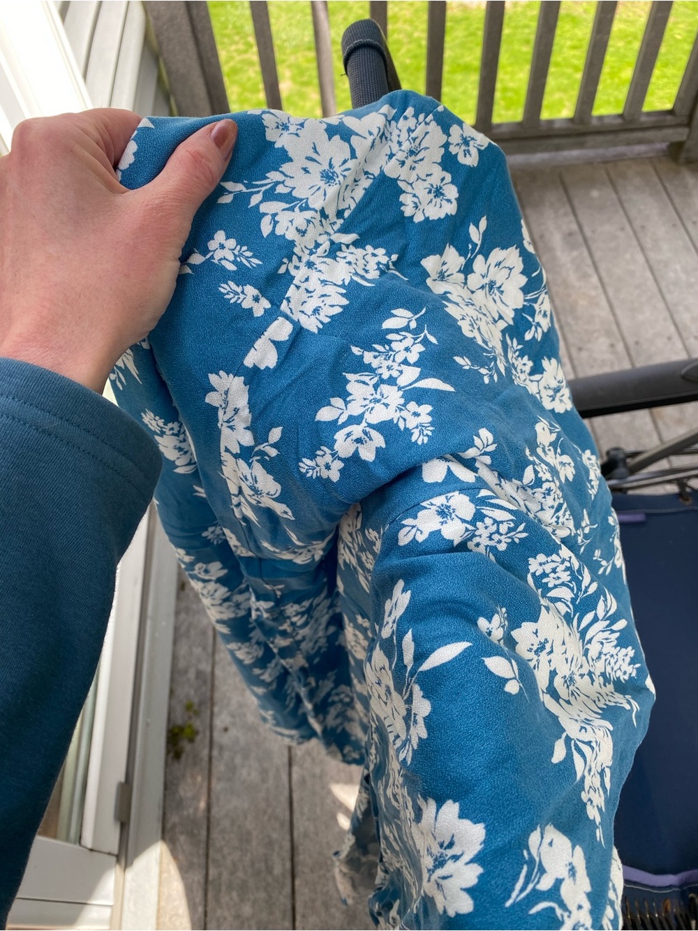 Old Navy Flutter Sleeve Floral Dress Large Blue Musty - Picture 14 of 15